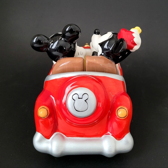 Minnie and Mickey Mouse retro car Disney salt and pepper shaker set - Picture 4 of 11